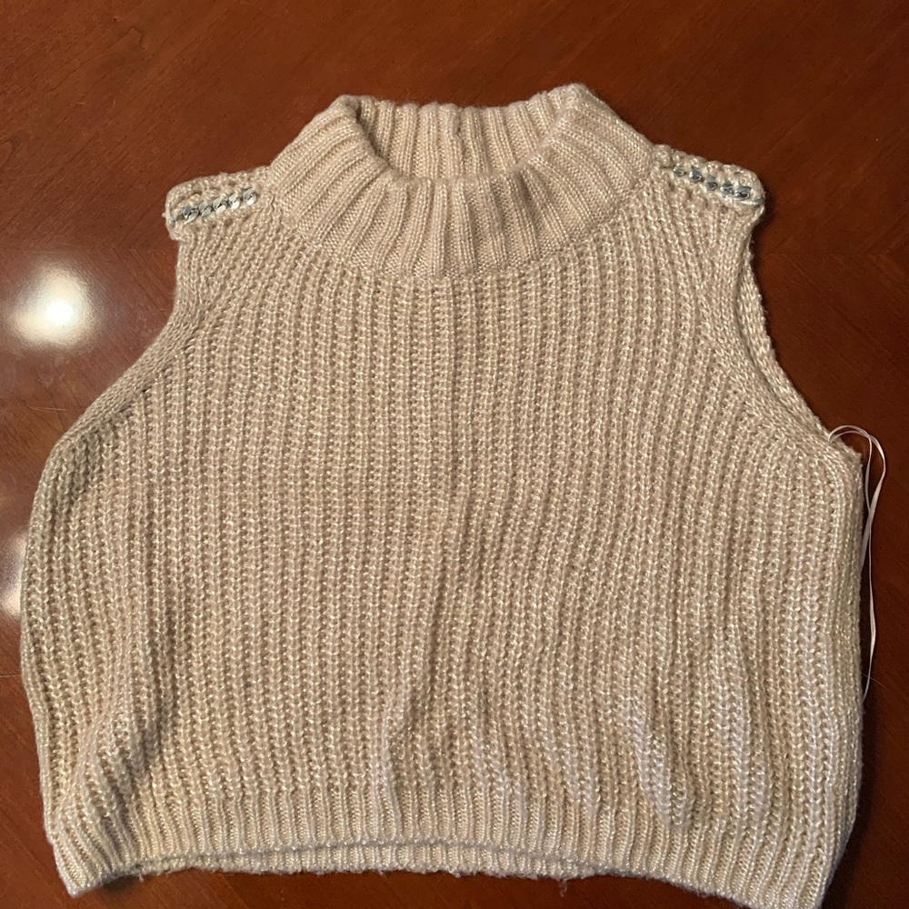 Jennifer Lopez Cropped Turtle Neck